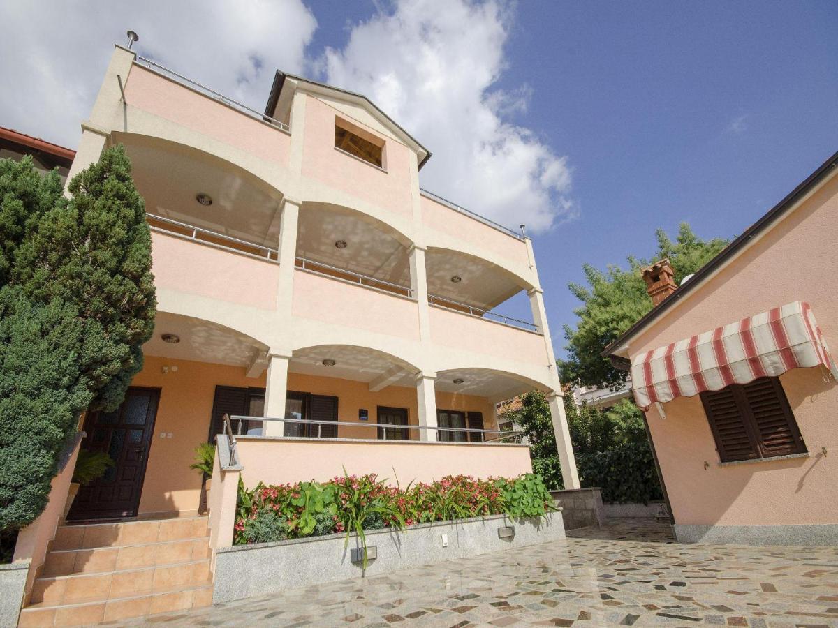 Apartments Patricija روفينج المظهر الخارجي الصورة